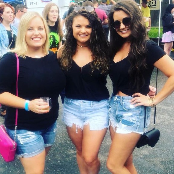 Meet your Posher, Mackenzie - Picture 1 of 1